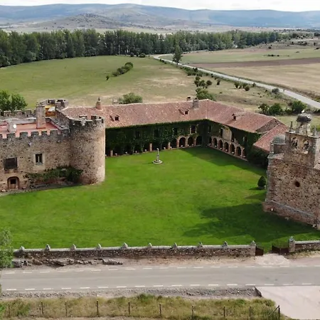 Country house Casa Fuerte San Gregorio Ii Almarza